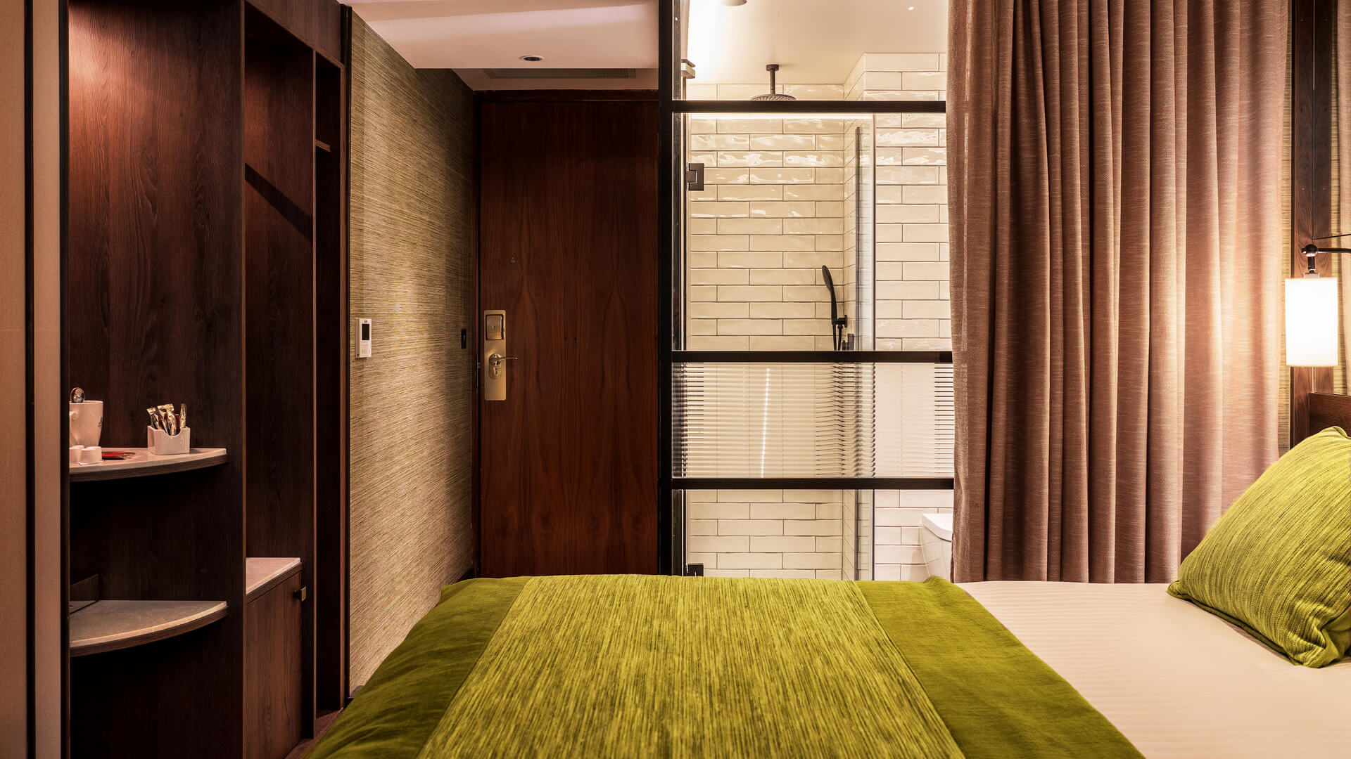 Europa Classic Bedroom.jpg 2-min