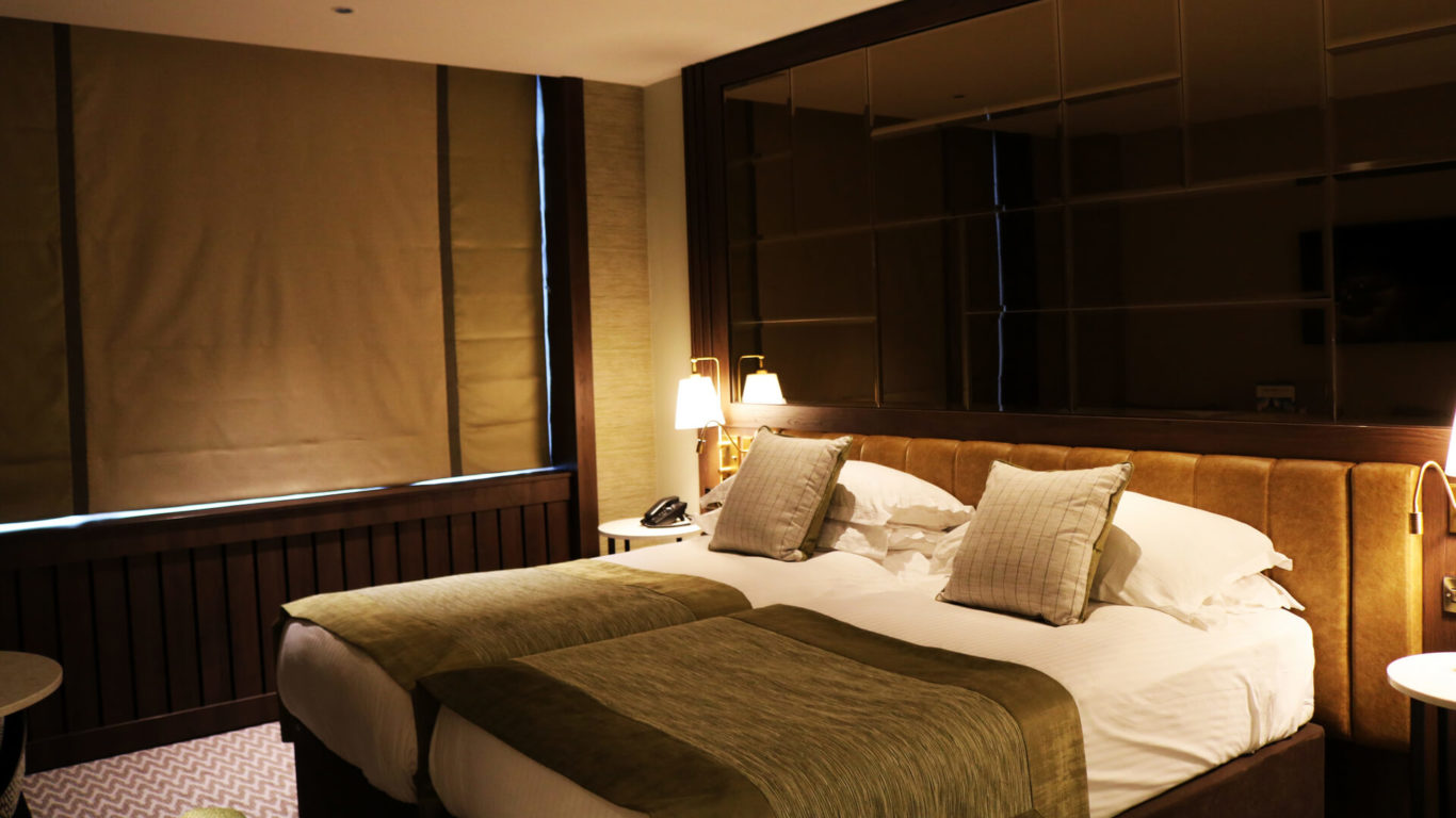 bedrooms_europahotelsuperiorbedroom20203