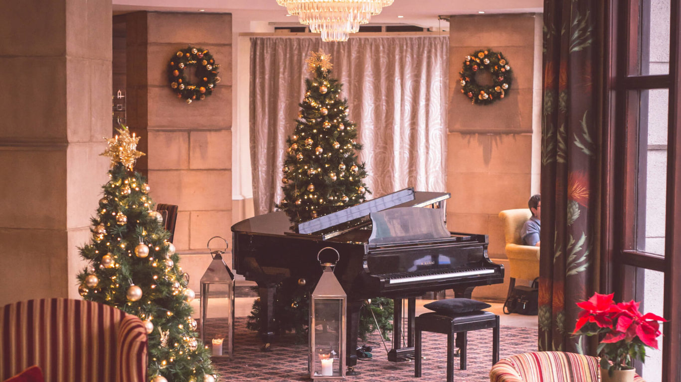 christmas_hastingsxmas2015-ch1901