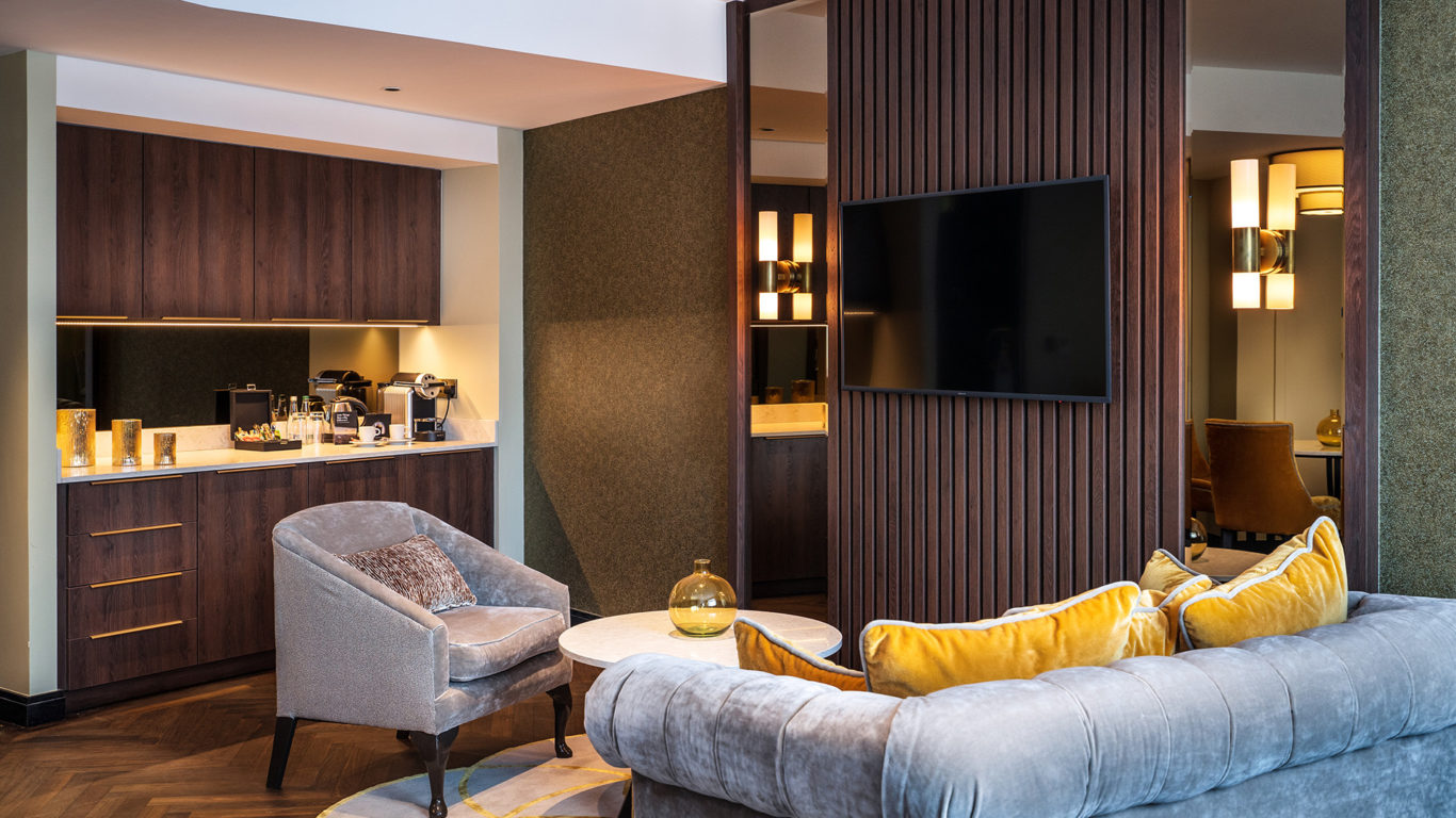 Rhone Suite